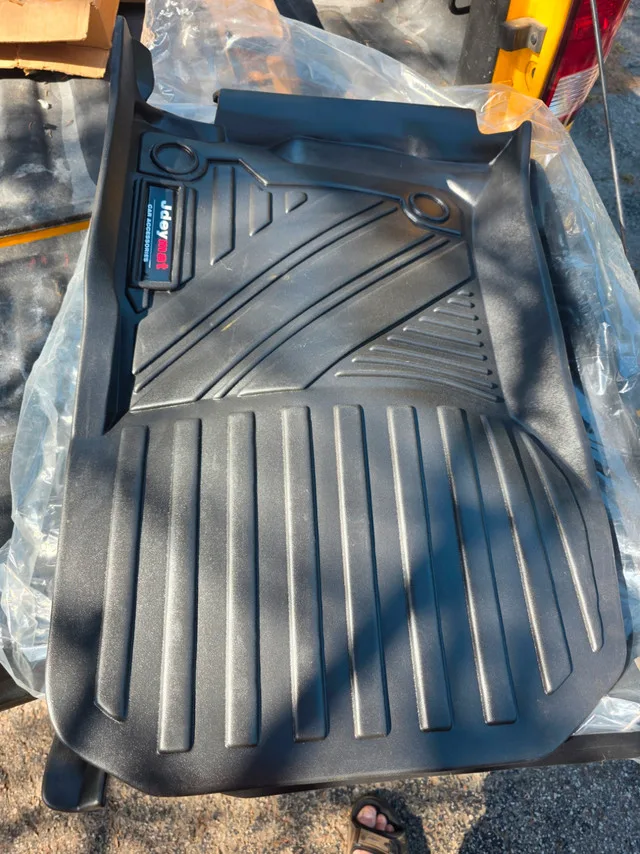 Toyota 4Runner 2013-2024 Floor Mats 3 Rows image indicator(2)