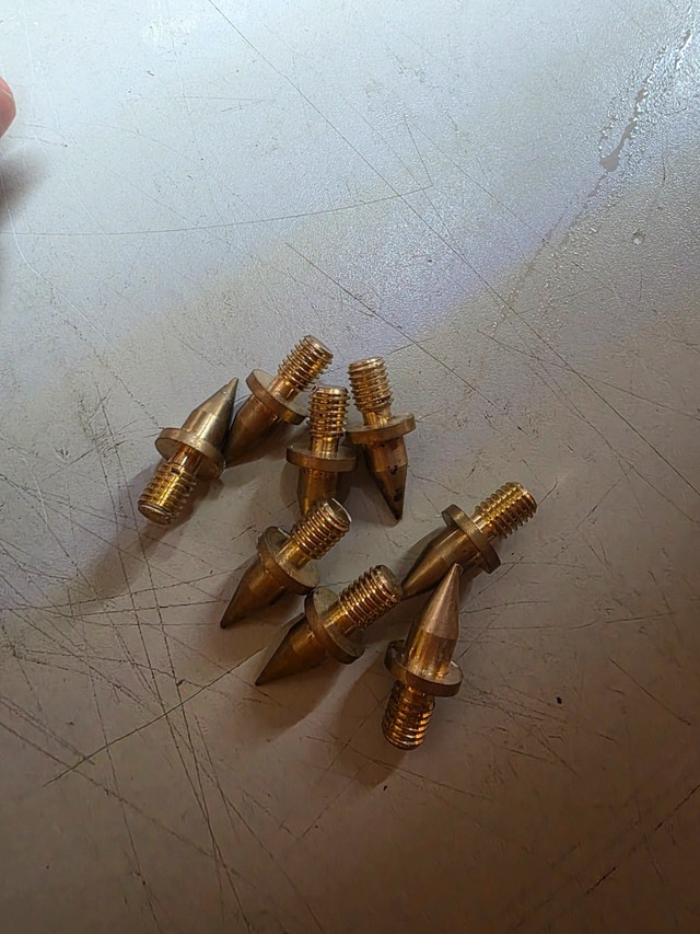 8 X Gold Screw in Speaker Spikes Feet In good condition