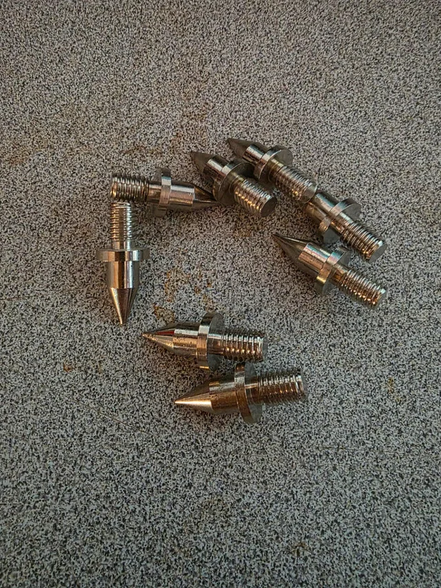 8 X Silver Screw in Speaker Spikes Feet thumbnail