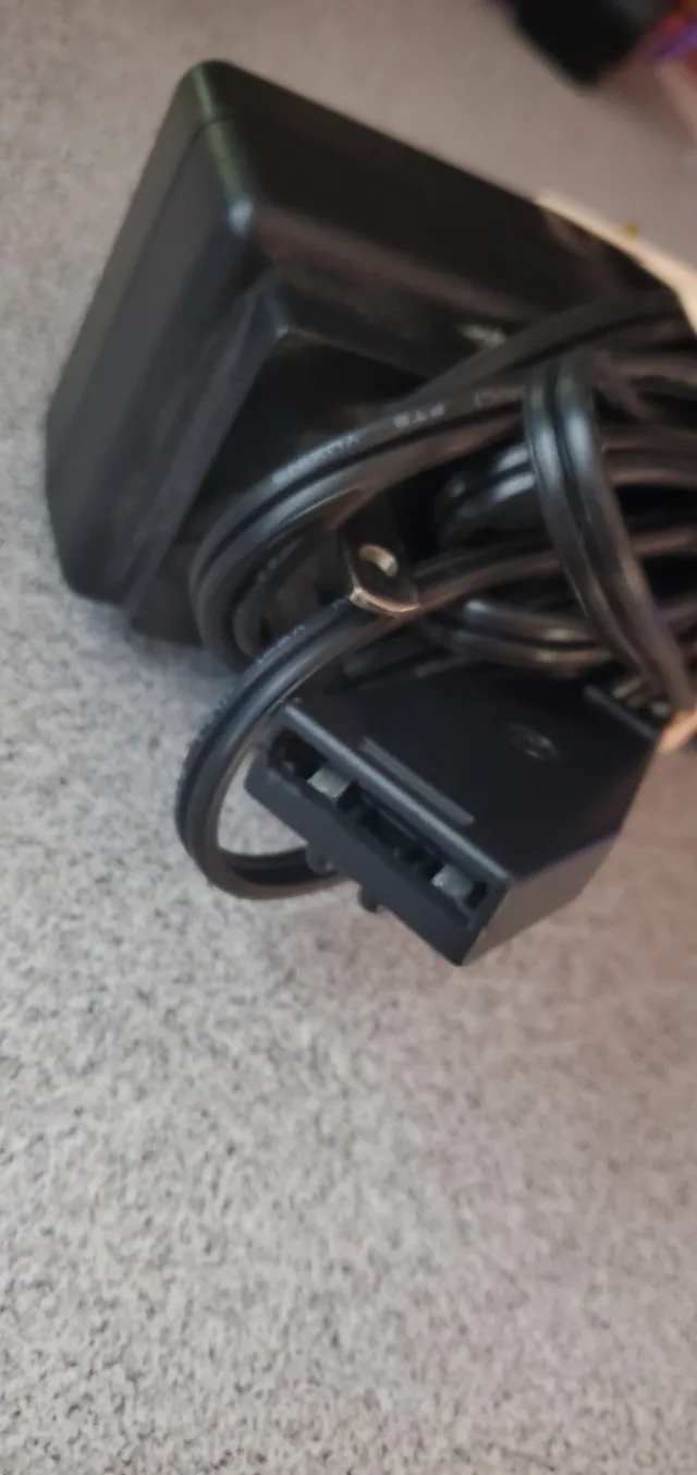 Carrera Go Ferrari Slot Car Power Supply image indicator(2)