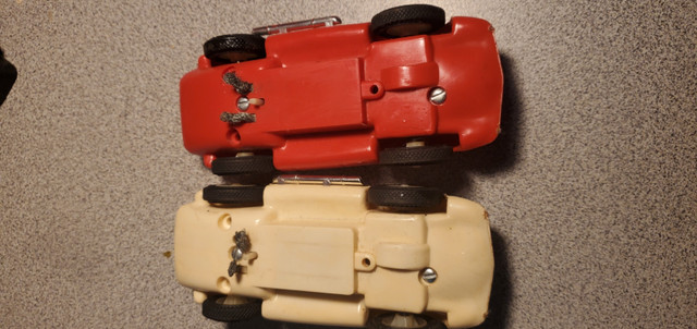 Pair of Vintage 1960s Eldon Ferrari Slot Car - photo 4