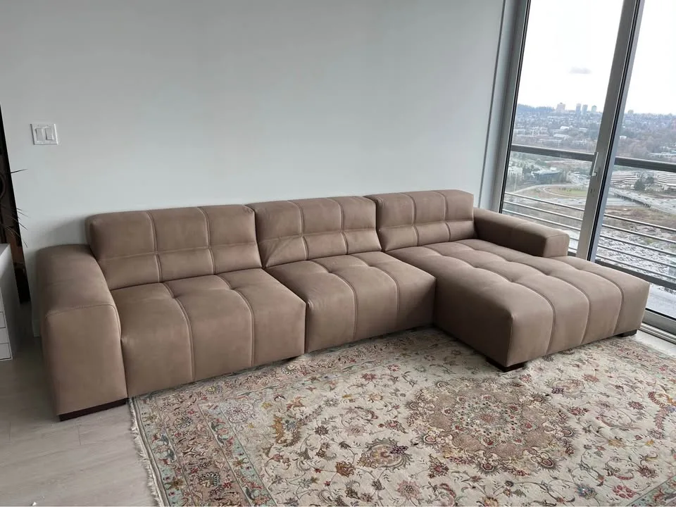 Beautiful sectional sofa w/ warranty thumbnail