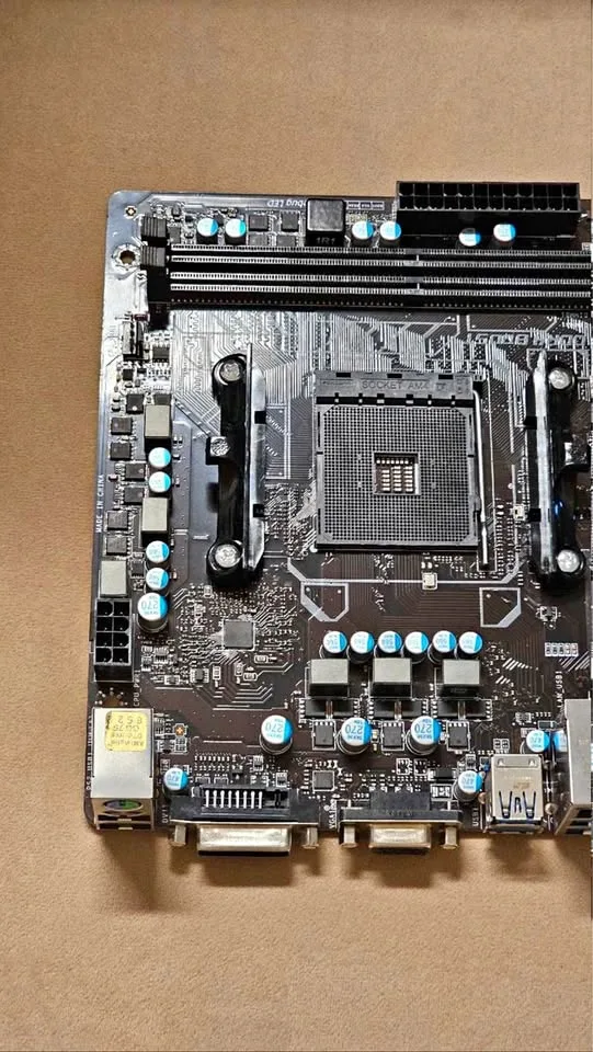 AM4 Motherboards (READ DESC.) thumbnail