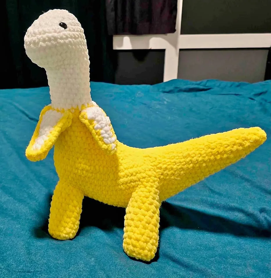 Bananasaurus crochet dino