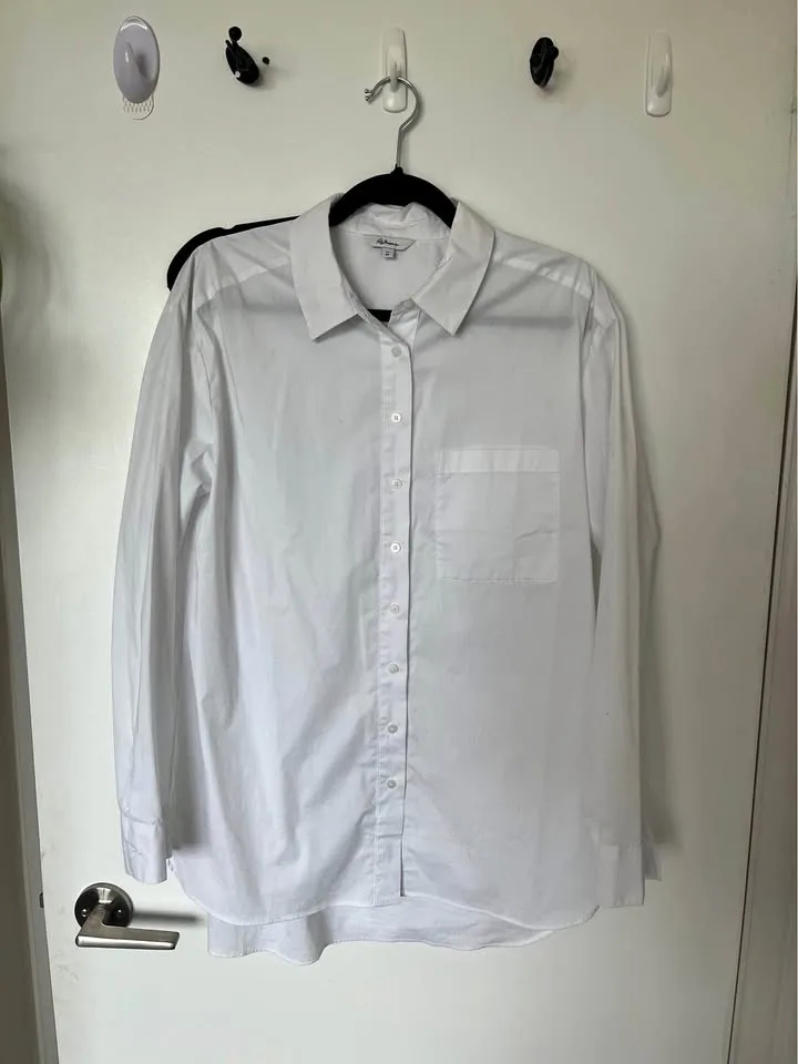 Women’s White Blouse Size Medium thumbnail