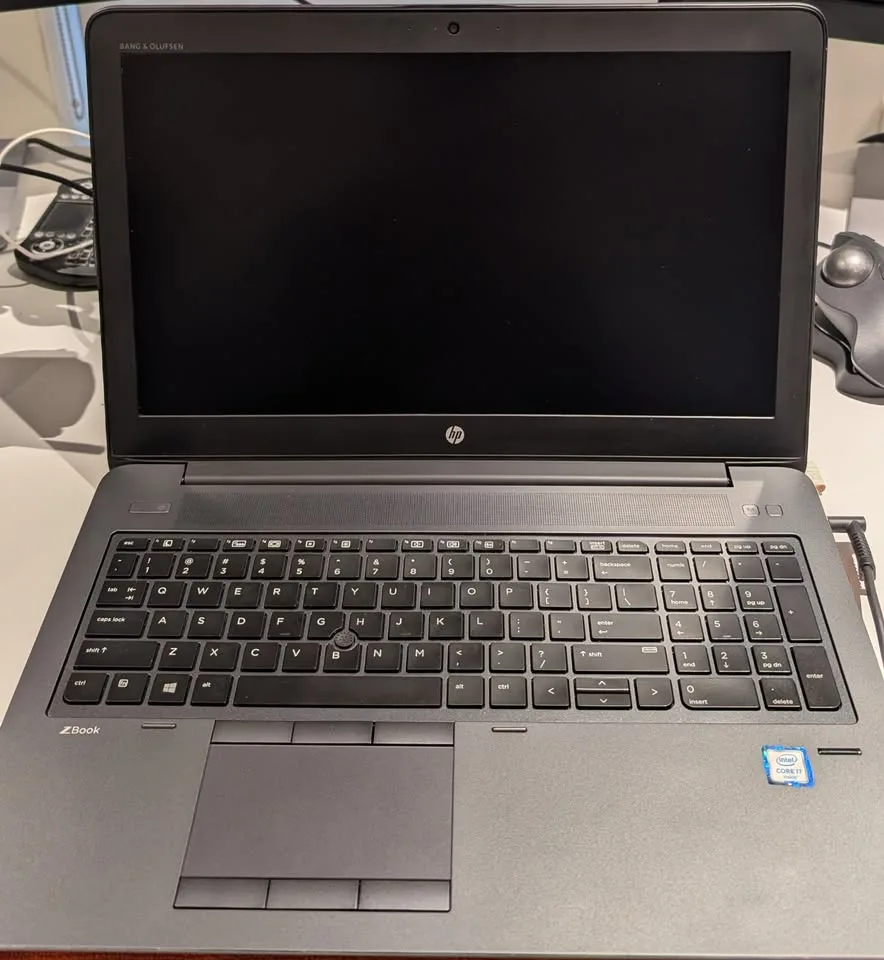 HP ZBook 15 G3 – i7 32GB RAM 256GB SSD Windows 11 Pro image indicator(2)