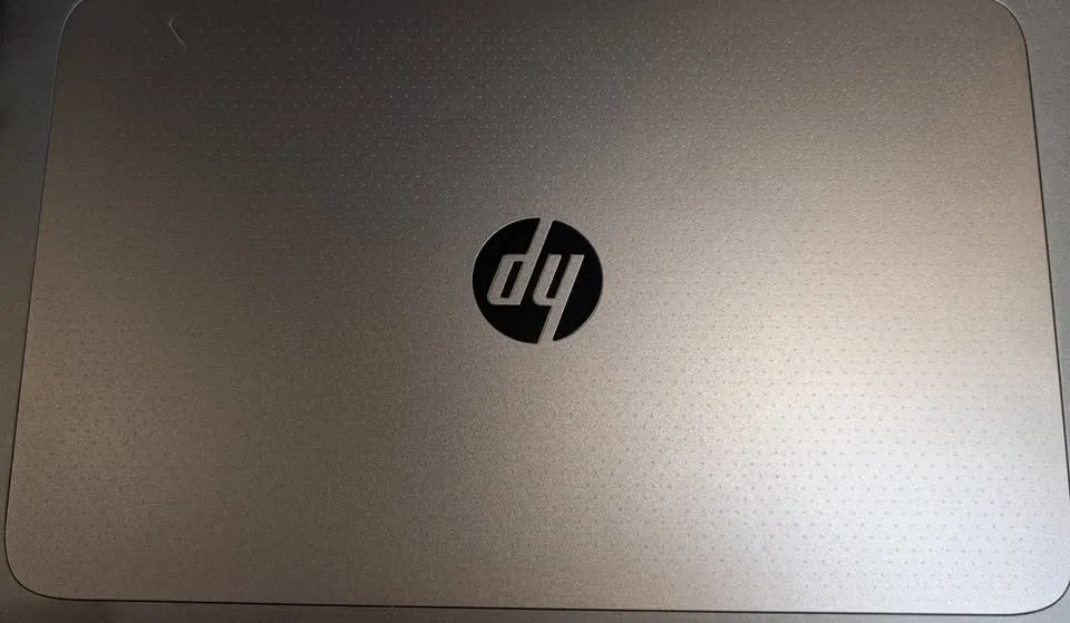 HP ZBook 15 G3 – i7 32GB RAM 256GB SSD Windows 11 Pro image indicator(5)