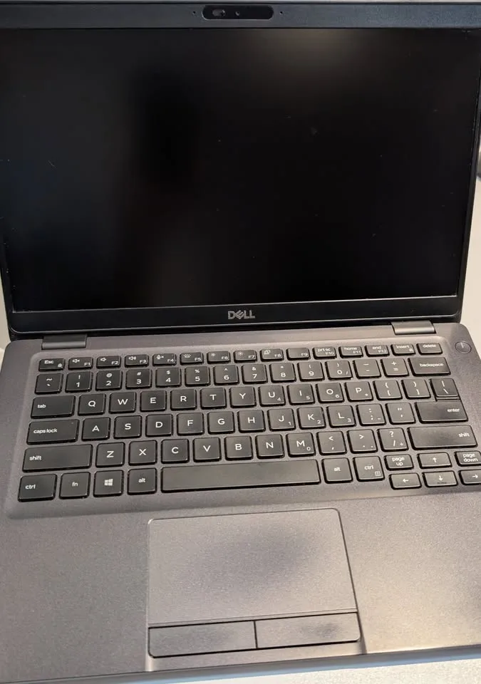 Dell Latitude 5300 – i5 8GB RAM 256GB SSD Windows 11 Pro image indicator(2)