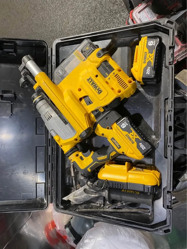 20V MAX XR Brushless Rotary Hammer with Extractor & 2 Batteries image indicator(2)