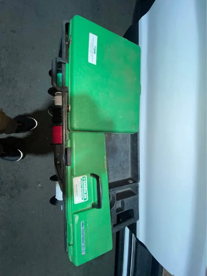 Greenlee Hydraulic Electrical Punch Set. Complete image indicator(3)