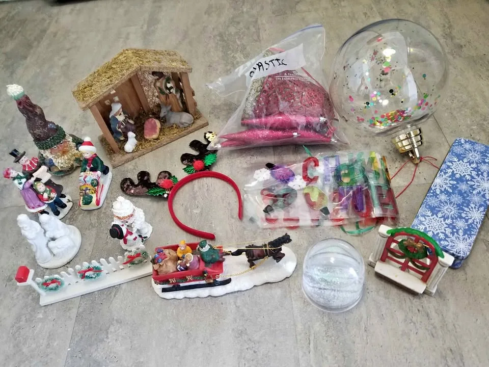 ALL for $5 Christmas Decor Mantel Ornaments thumbnail