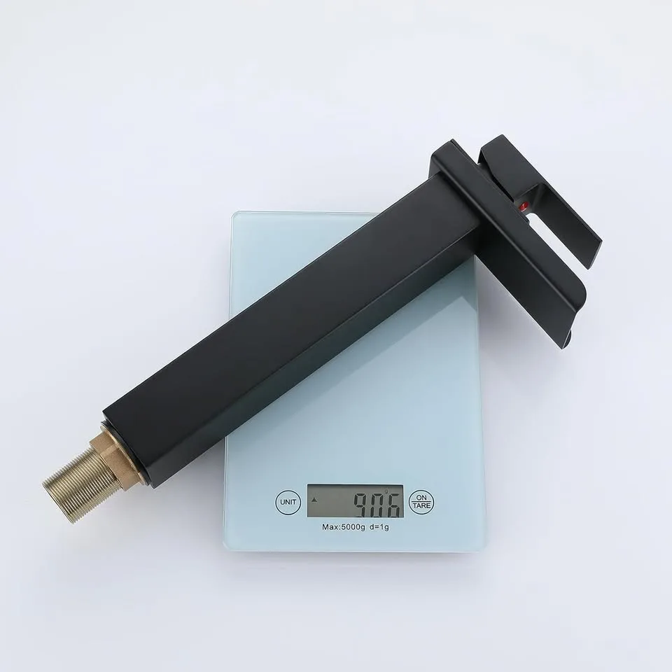 Black Bathroom Faucet image indicator(4)