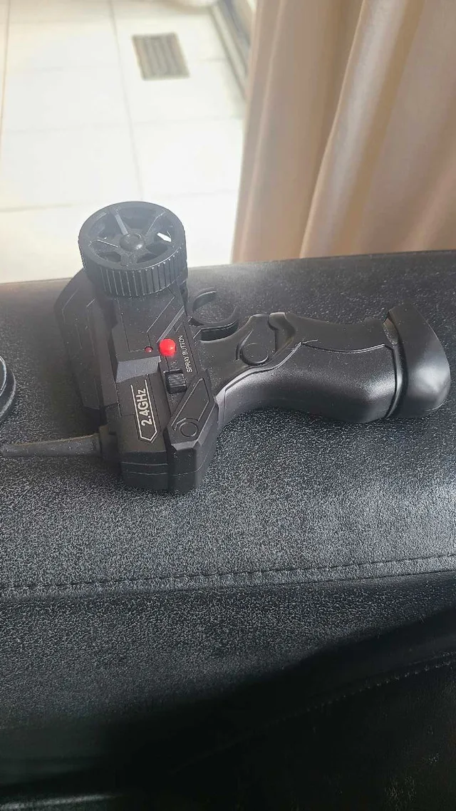 AE86 Drift Rc Car lightly used good condition image indicator(2)