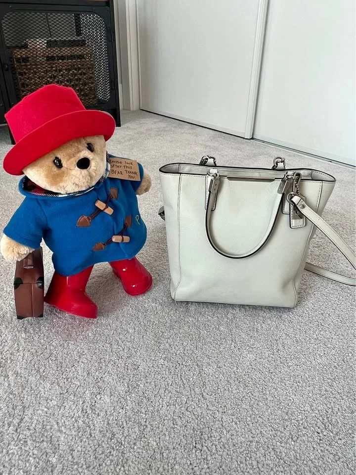 COACH White Leather Shoulder Bag