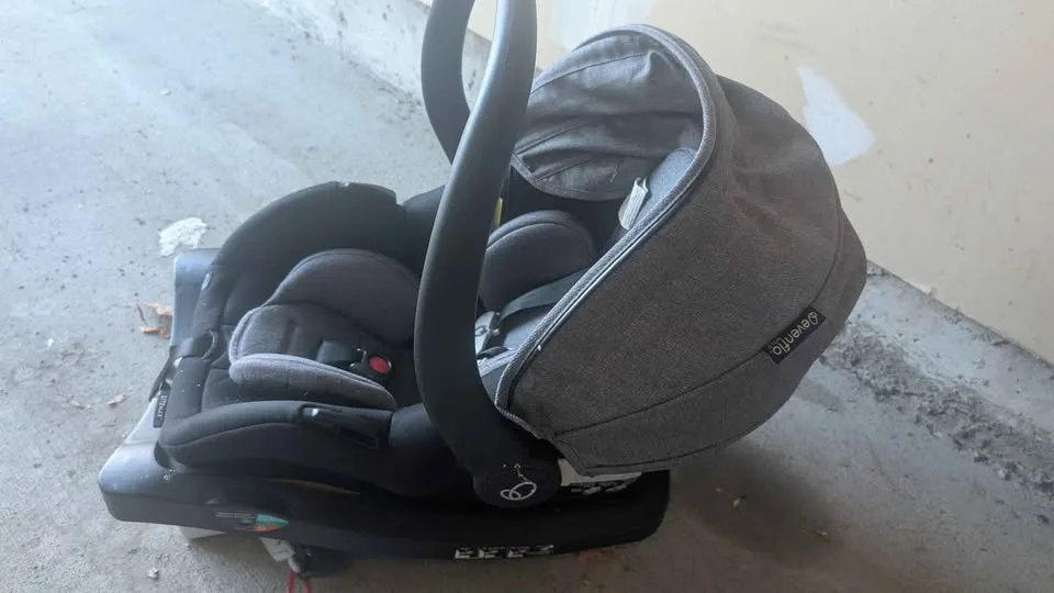 Infant Car Seat + Base image indicator(3)