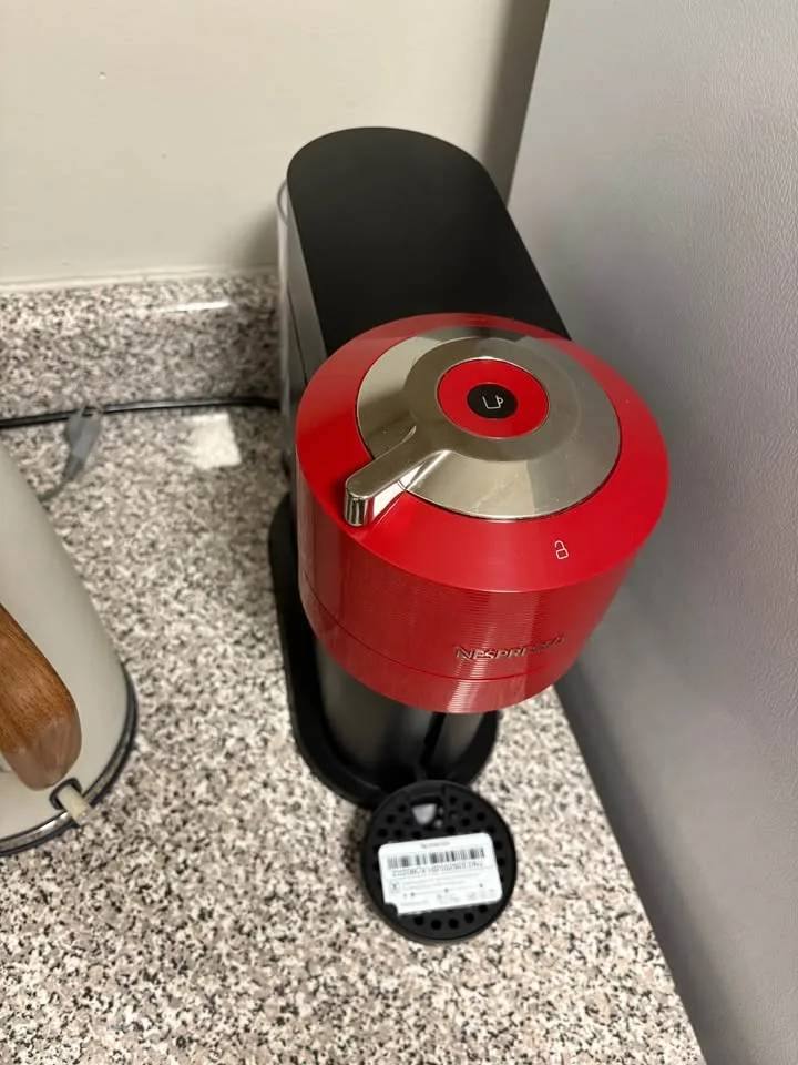 Nespresso Vertuo Next Coffee Machine - Red image indicator(2)