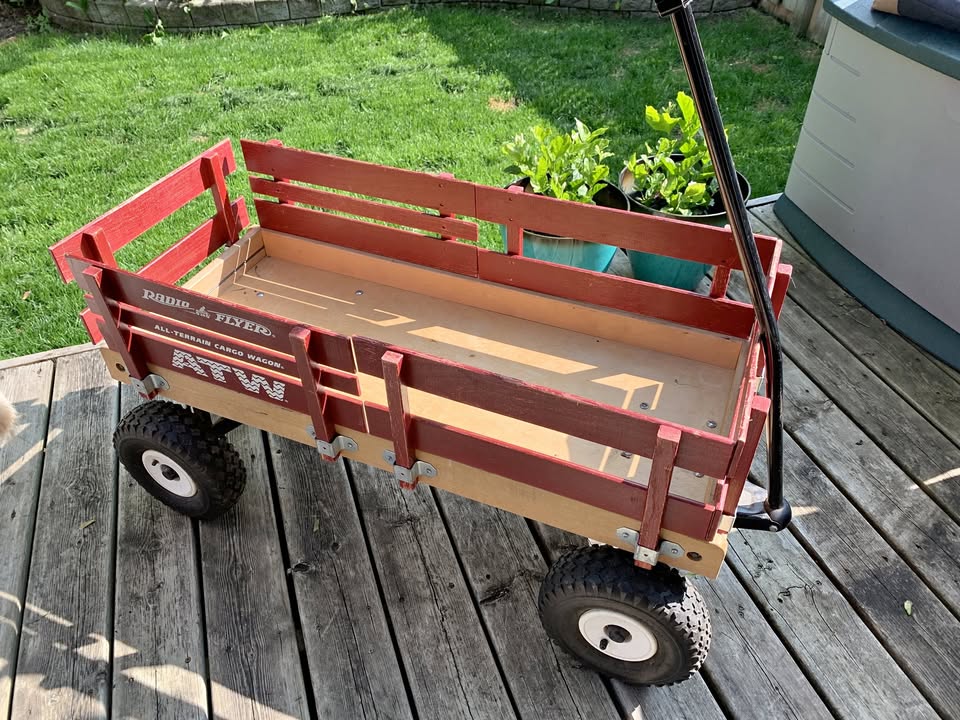 Radio Flyer Wood Wagon