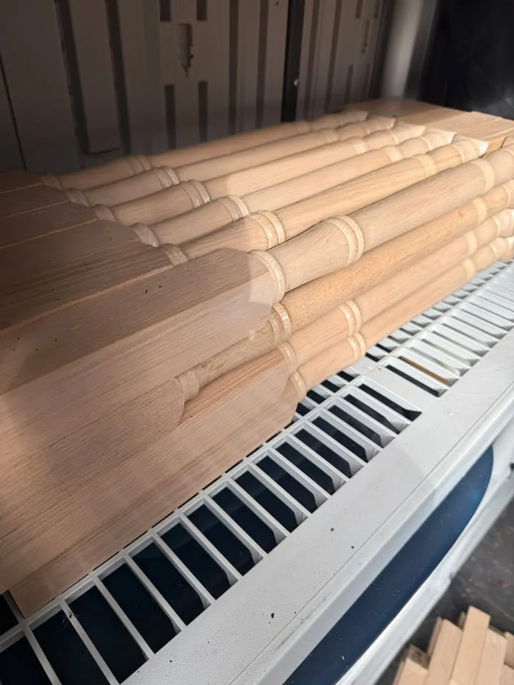 Oak Spindles and Newel Posts image indicator(2)