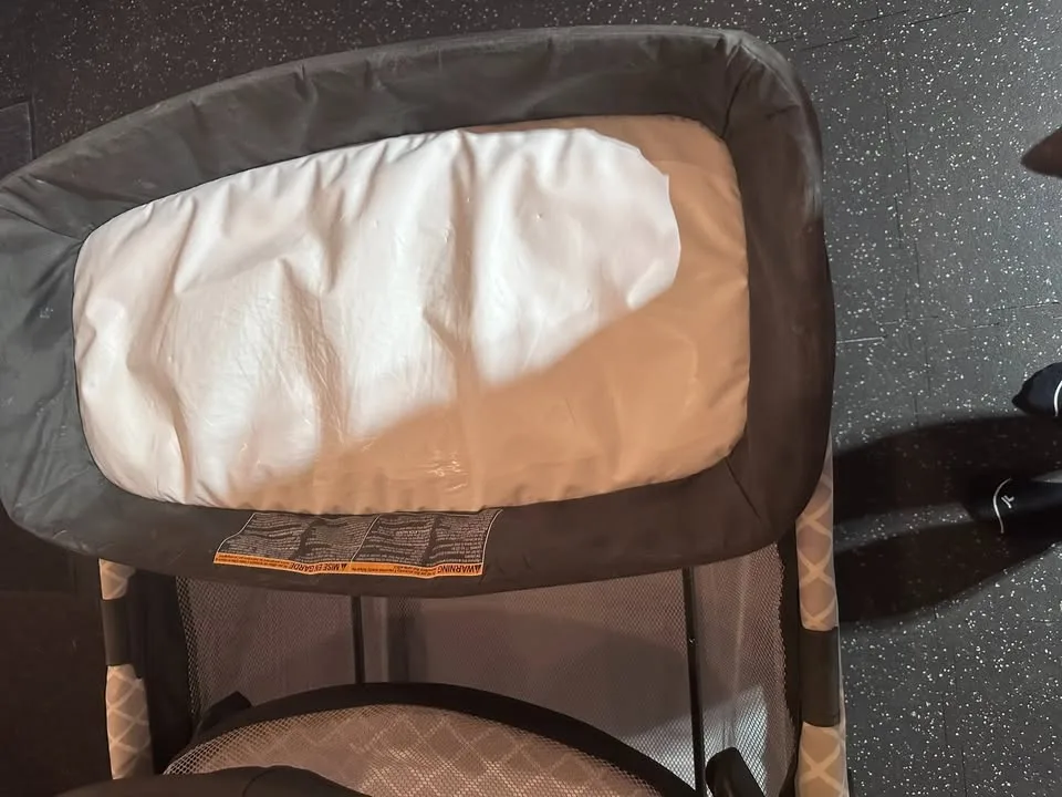 Graco Pack 'n Play Travel Dome LX Playard image indicator(2)