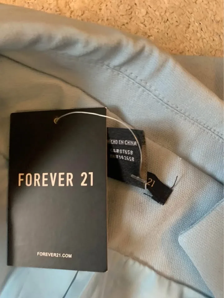 Woman coat image indicator(3)