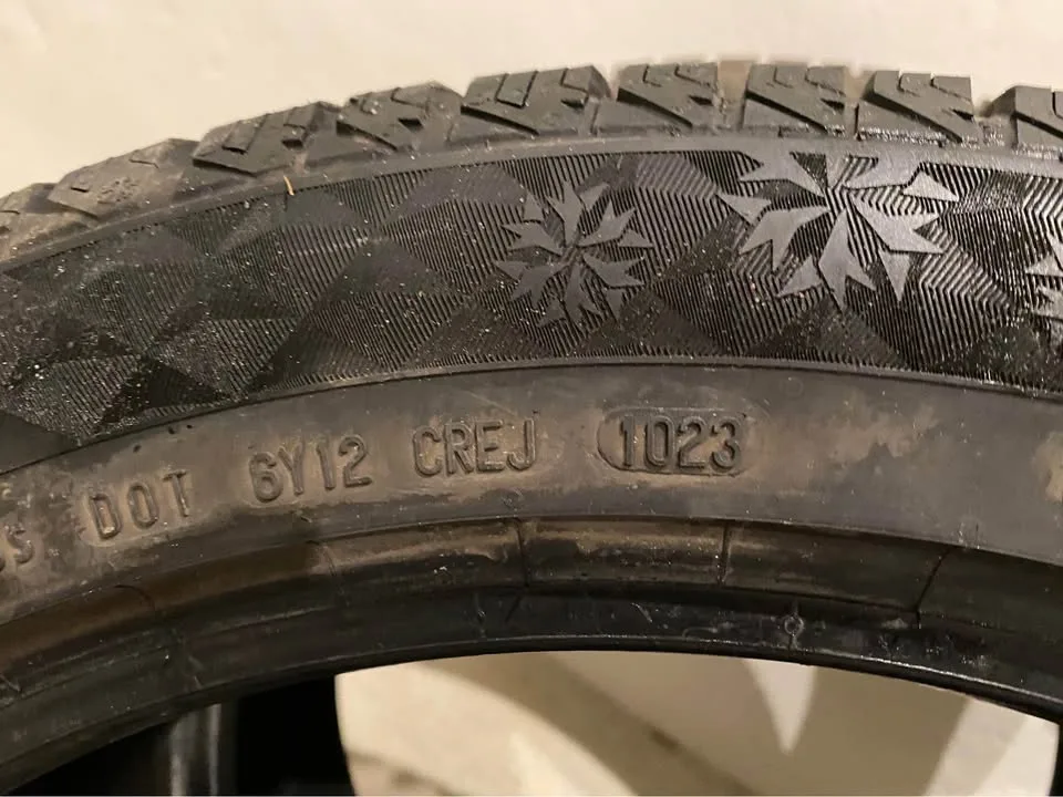 255/45/R20 Continental Viking Contact Winter snow ❄️ tires image indicator(3)