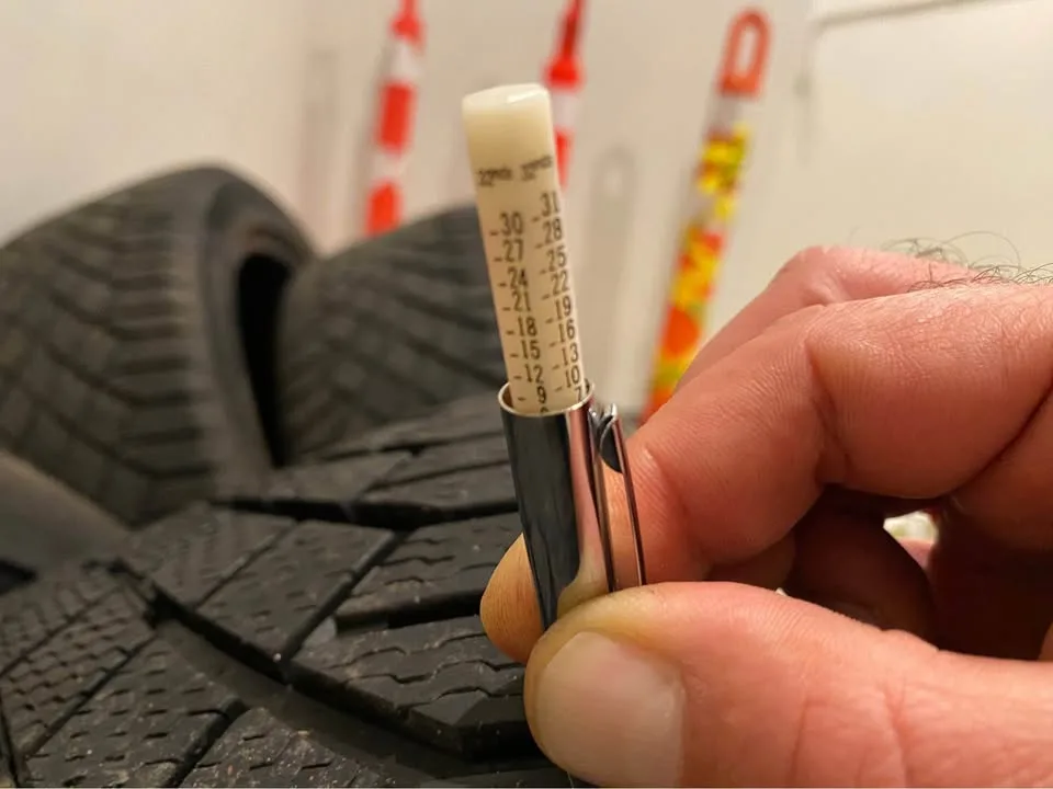 255/45/R20 Continental Viking Contact Winter snow ❄️ tires image indicator(4)