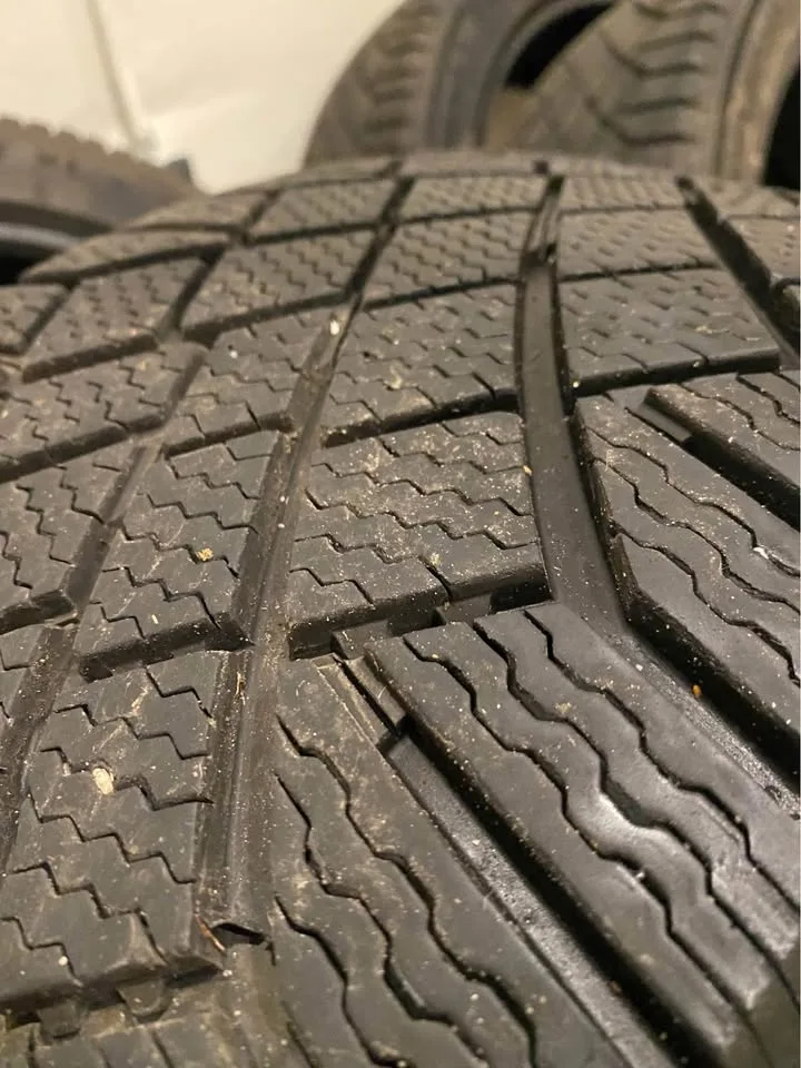 255/45/R20 Continental Viking Contact Winter snow ❄️ tires image indicator(5)