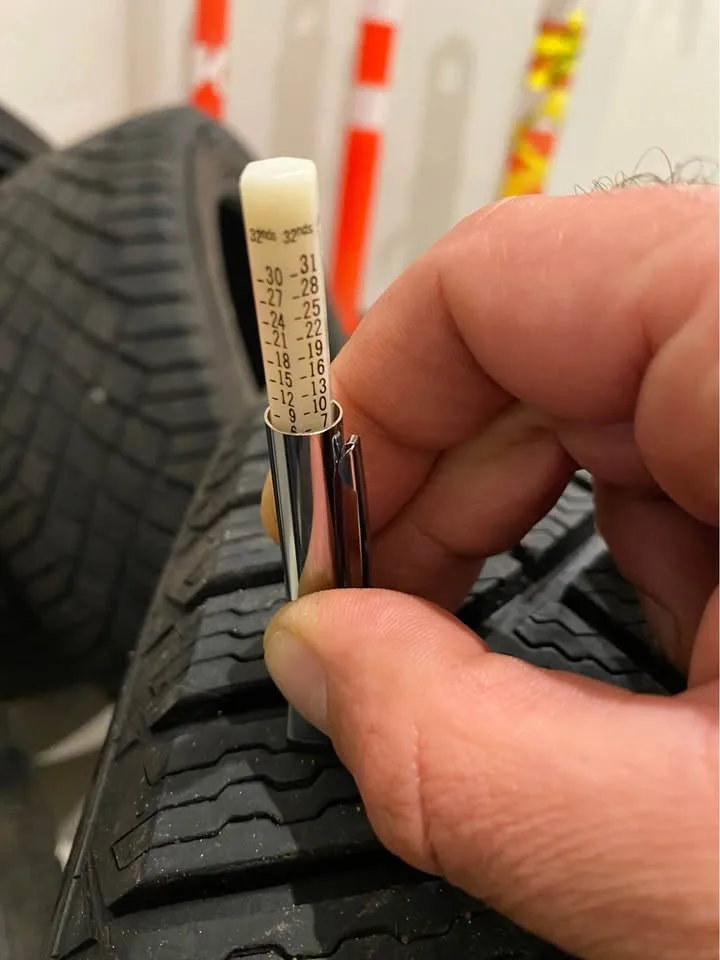 255/45/R20 Continental Viking Contact Winter snow ❄️ tires image indicator(6)