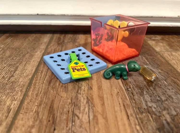 Vintage Littlest Pet Shop Chameleon