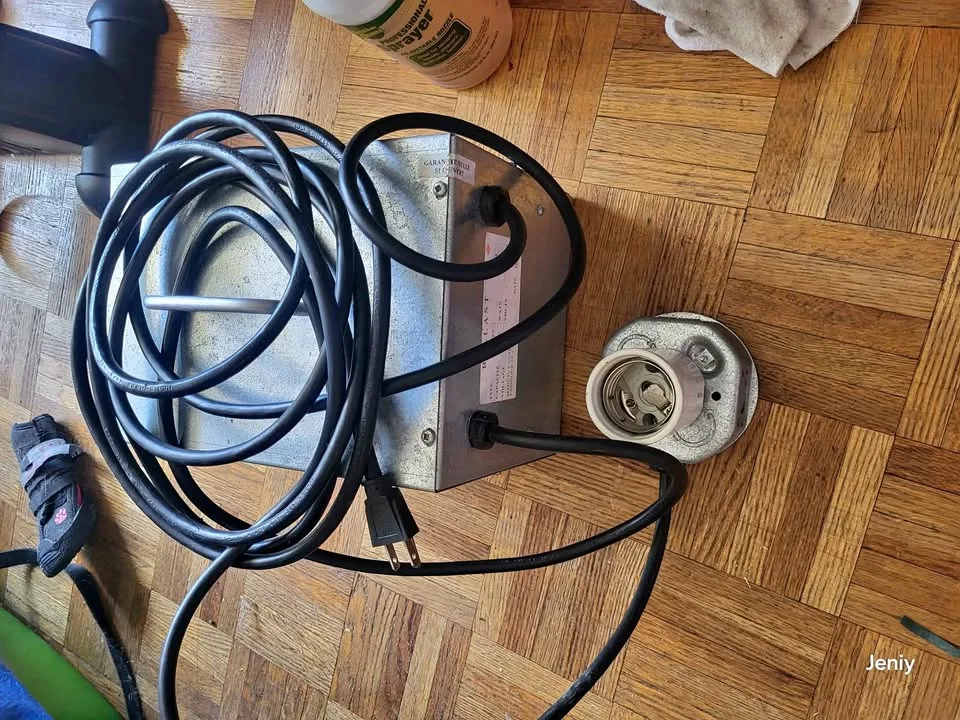 Heating bulb ballast thumbnail