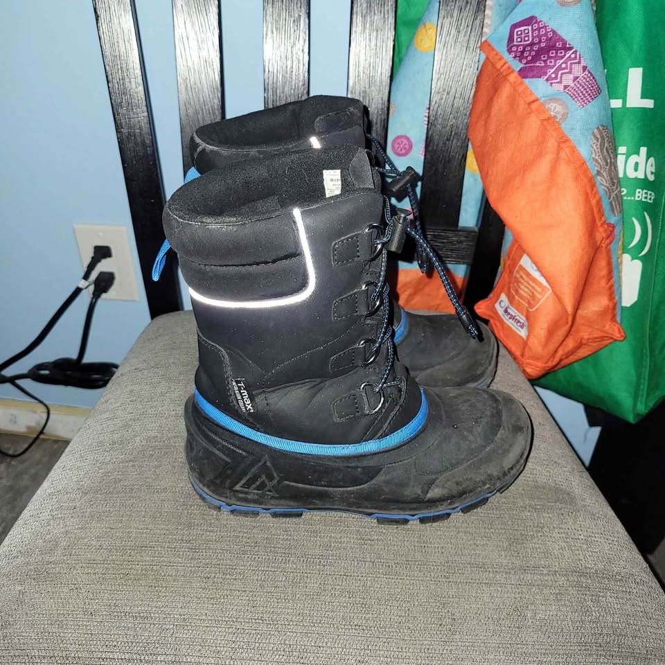 BNC Ripzone Size 3 Boy's Winter boots - photo 2