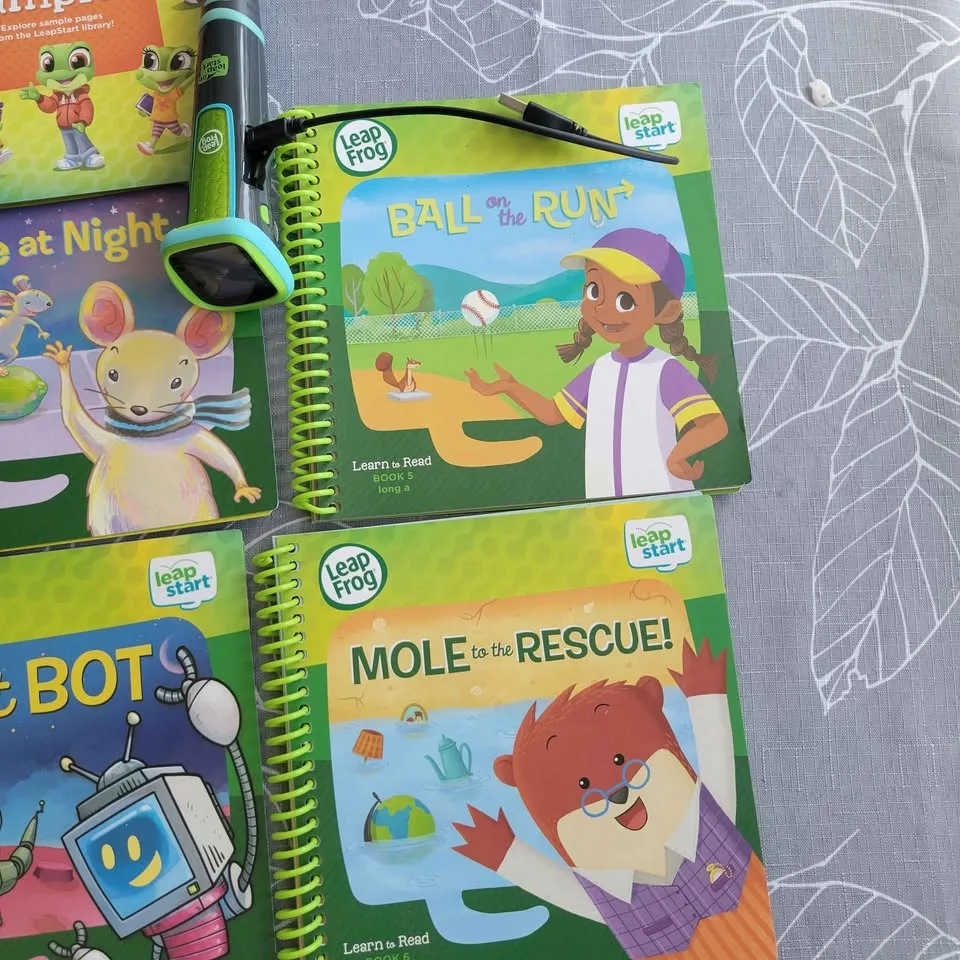 Brand new LeapStart Go set with books image indicator(5)