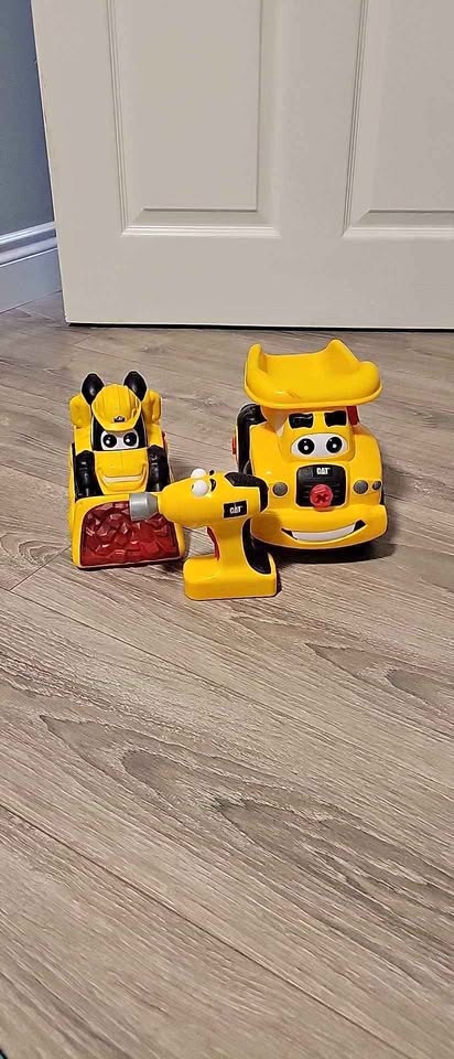 EEUC CAT construction vehicles