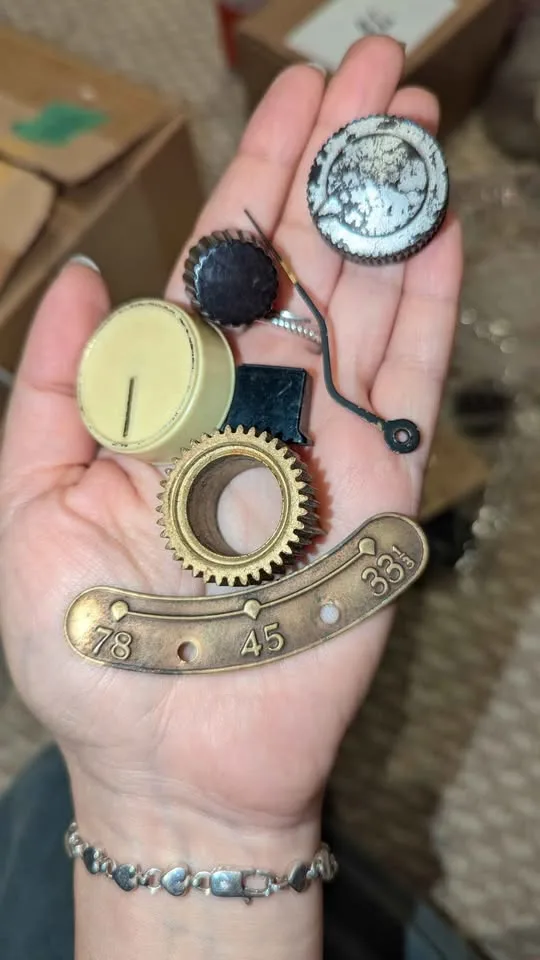 Vintage 1940s–50s Radio Parts Lot image indicator(9)