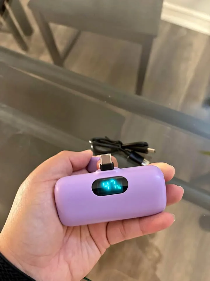 🔋 Mini Power Bank – USB-C Plug