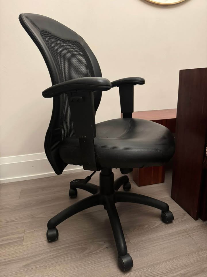 Office Chair – Great Condition - photo 2
