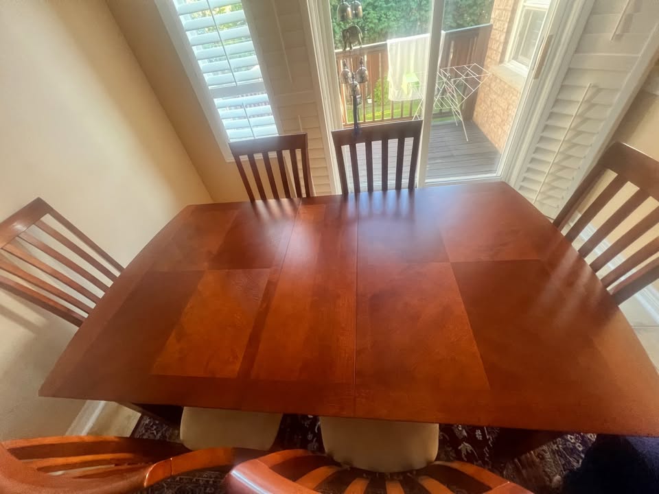 Wood Dining Table Set with 6 Chairs - Great Condition - photo 2