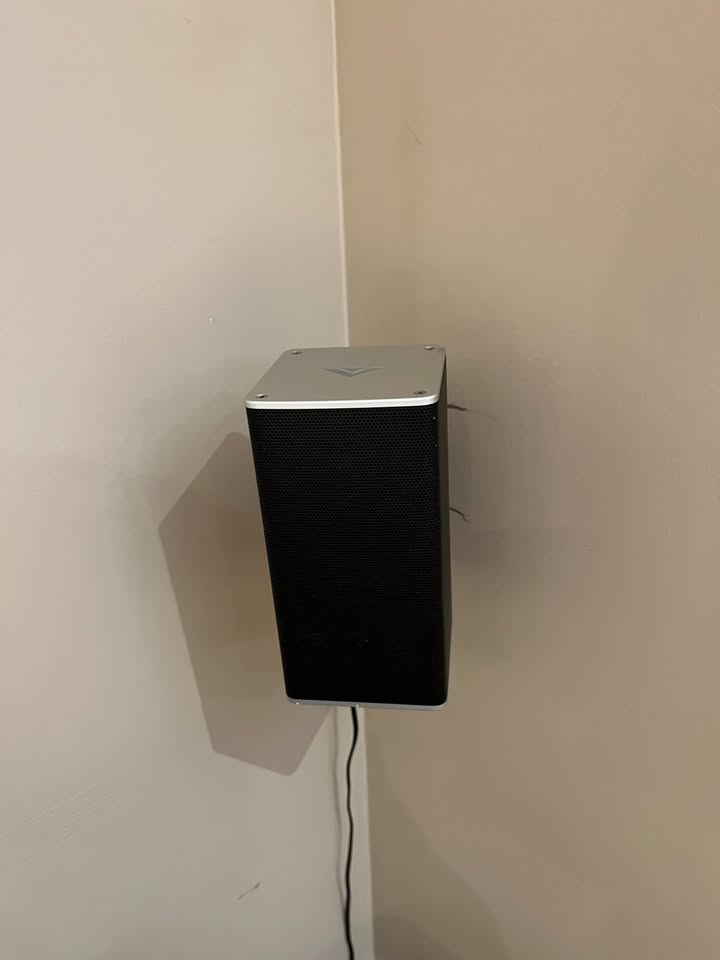 Vizio 5.1 Surround Sound System – (Used, Great Condition) - photo 5