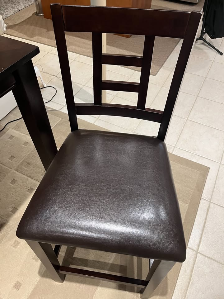 Counter-Height Dining Table with 2 Chairs (Great Condition) - photo 2