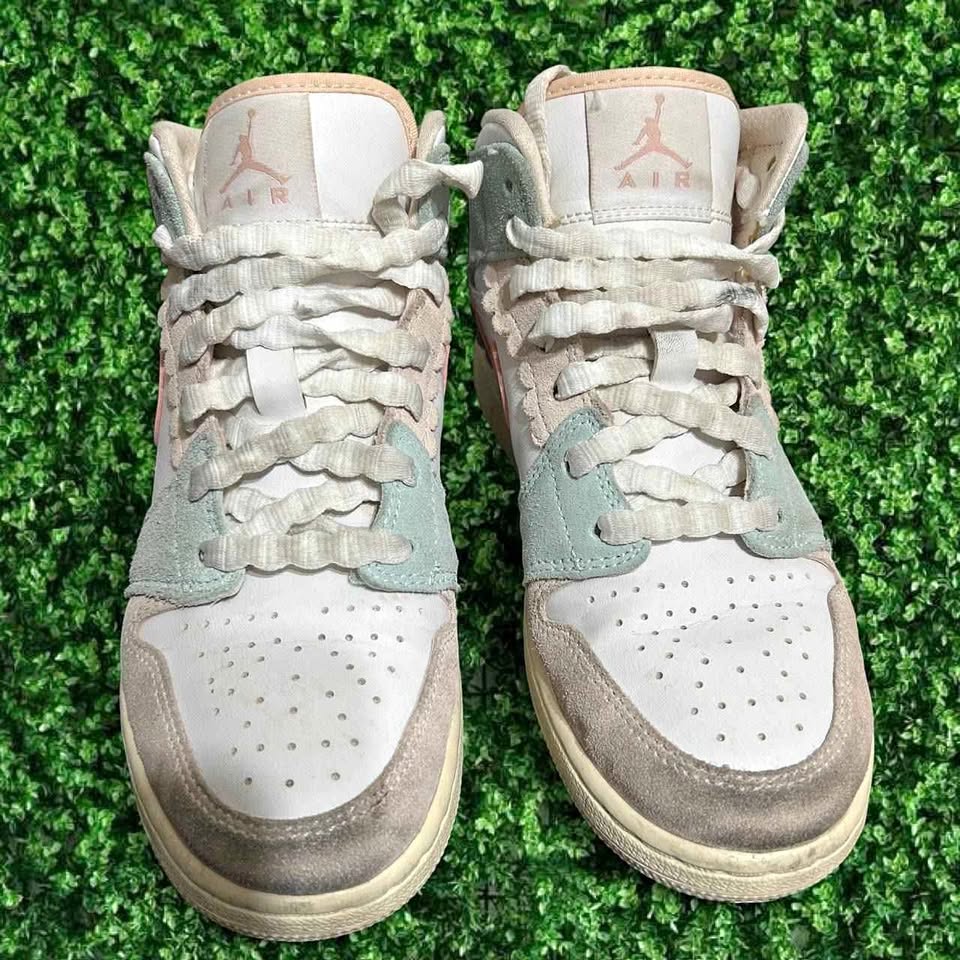 Jordan 1 Mid Floral Colorway