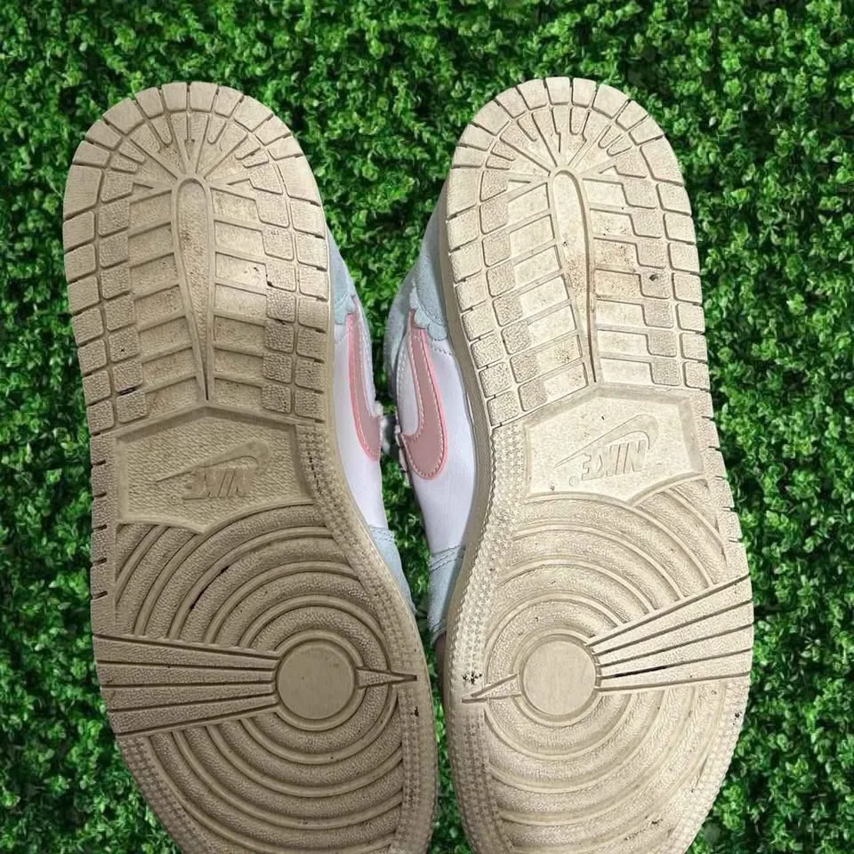 Jordan 1 Mid Floral Colorway image indicator(5)