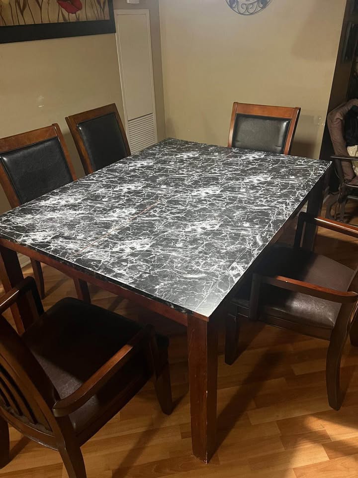 Dining Room Table & Chairs - photo 2