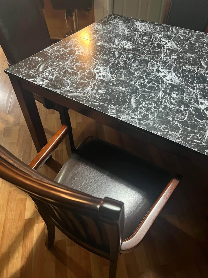Dining Room Table & Chairs - photo 5