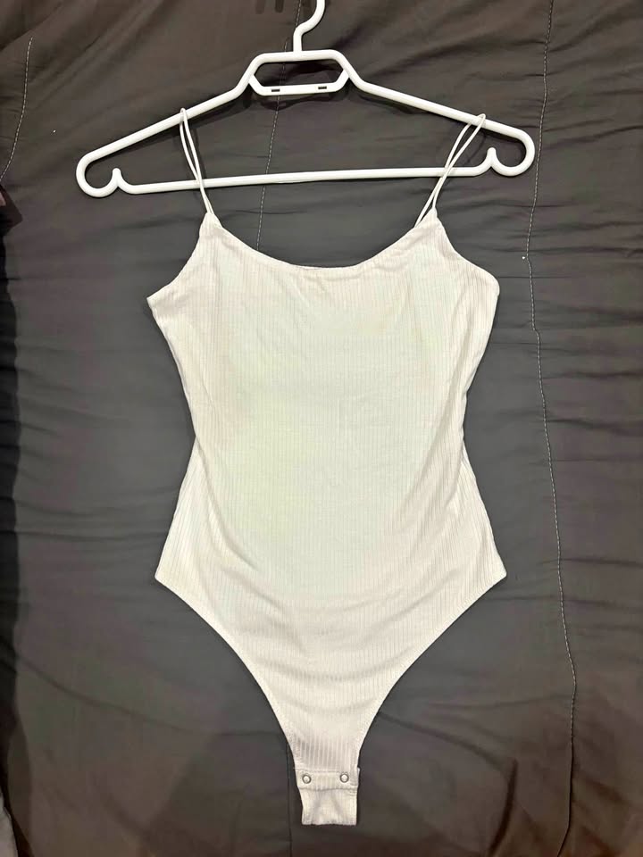 white bodysuit (s)