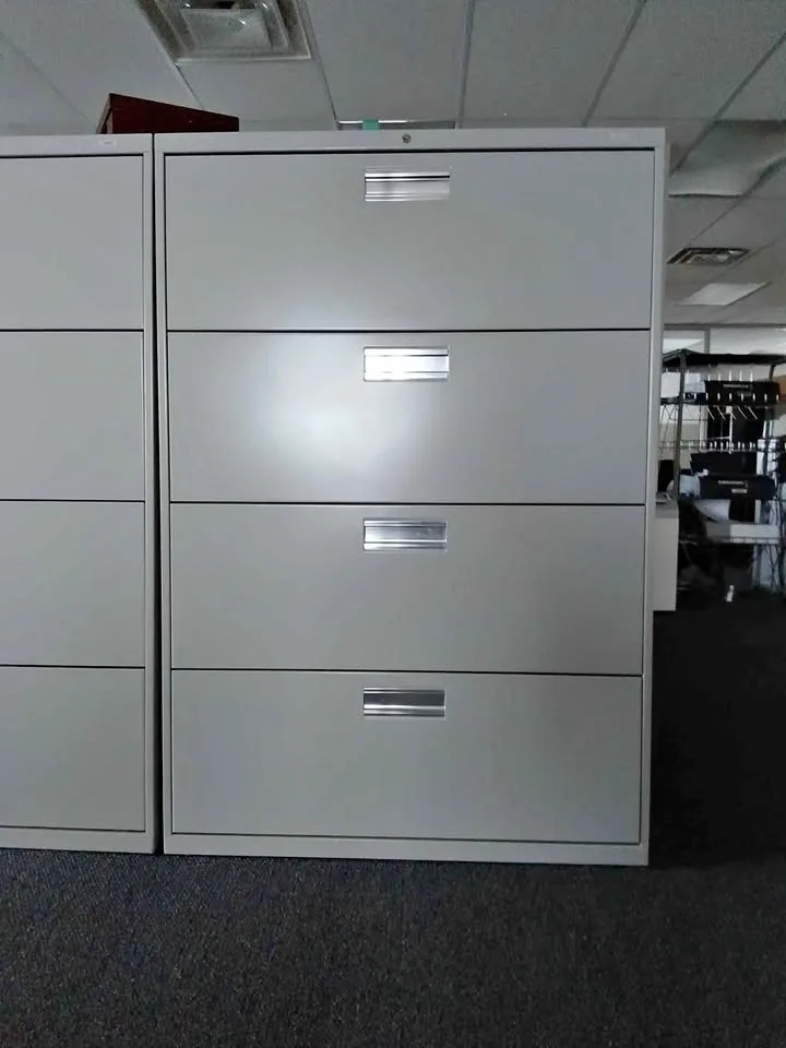 HON lateral 4 drawer File Cabinet with key