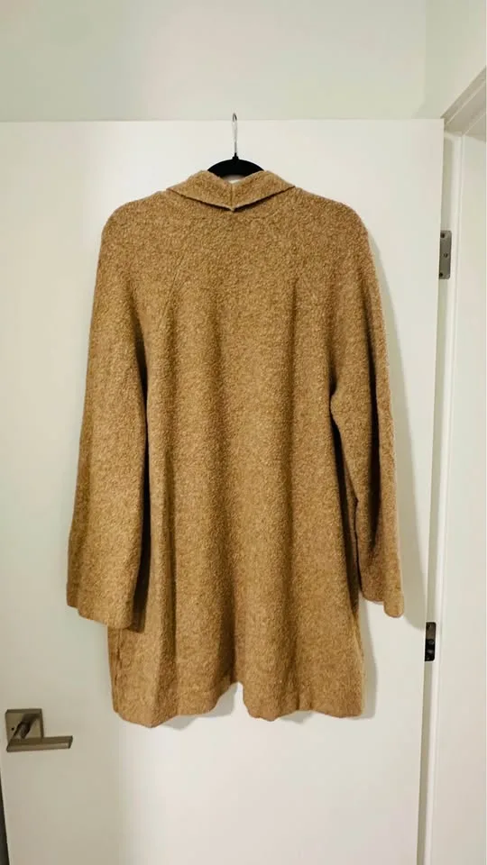 Cozy Cardigan image indicator(2)