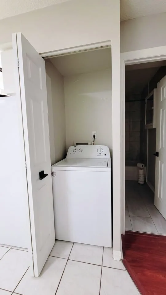 1 bed 1 bath Flat image indicator(4)