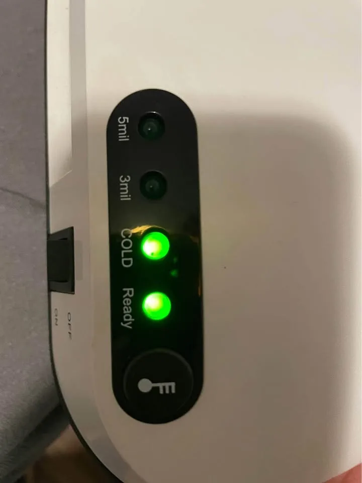 Heat Seal Thermal Pouch Laminator With Cold Laminating Option image indicator(3)