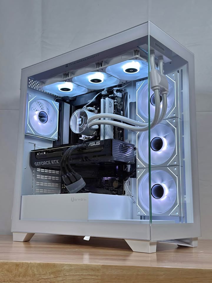 RTX 5070 Ti | Ryzen 9800x3D | 64 GB Ram | 2TB SSD PC