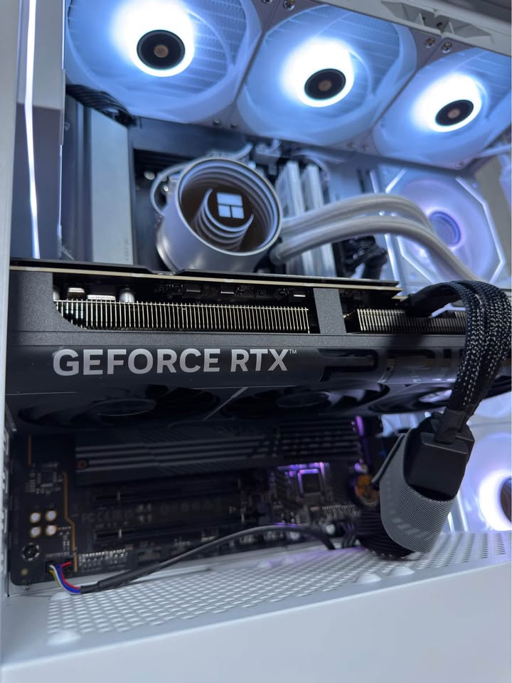 RTX 5070 Ti | Ryzen 9800x3D | 64 GB Ram | 2TB SSD PC - photo 3